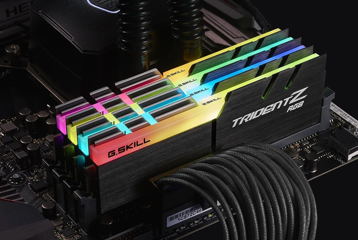 G.SKILL F4-3000C16D-16GTZR 16 GB (8 GB x 2) Trident Z R GB Series DDR4 3000 MHz PC4-24000 CL16 Dual Channel Memory Kit - Black with Full Length RGB LED Light bar